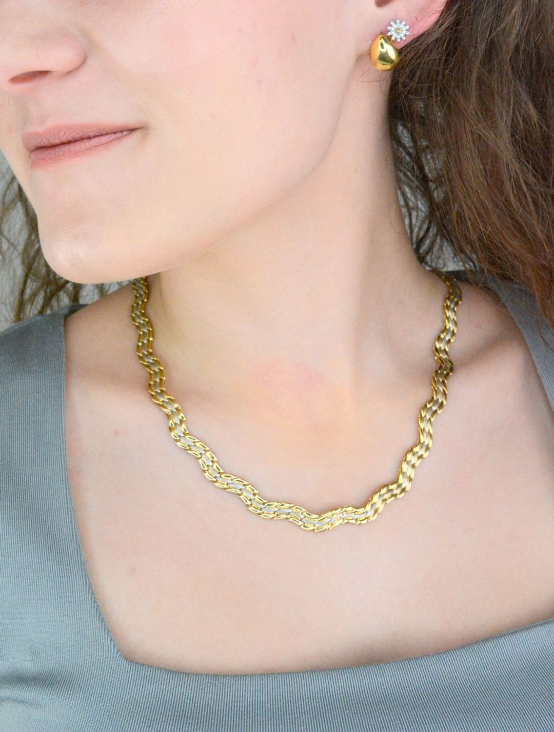 Złota Kolia damska 585 z białym złotem rozmiar 45. Złota Kolia damska 585 z białym złotem to złoty naszyjnik damski który będzie pięknie prezentował się na kobiecie o wysmakowanym guście. Idealny prosty wzór kolii 1.jpg